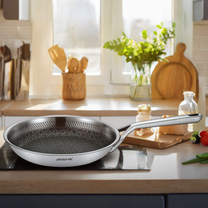 ⁦طاوة 24 سم غير قابلة للالتصاق⁩ - الصورة ⁦2⁩